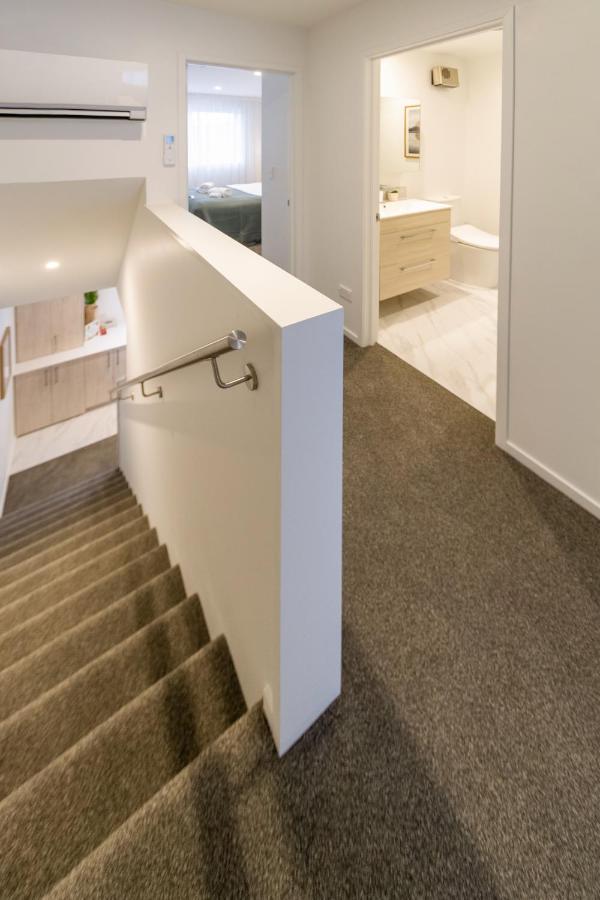 In The Heart Of It All: 2 Bed Cbd Townhouse Christchurch Exteriör bild