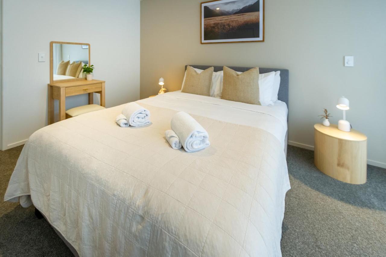 In The Heart Of It All: 2 Bed Cbd Townhouse Christchurch Exteriör bild