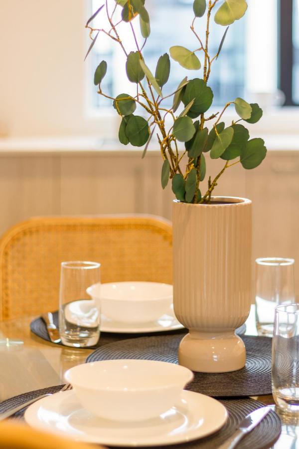 In The Heart Of It All: 2 Bed Cbd Townhouse Christchurch Exteriör bild