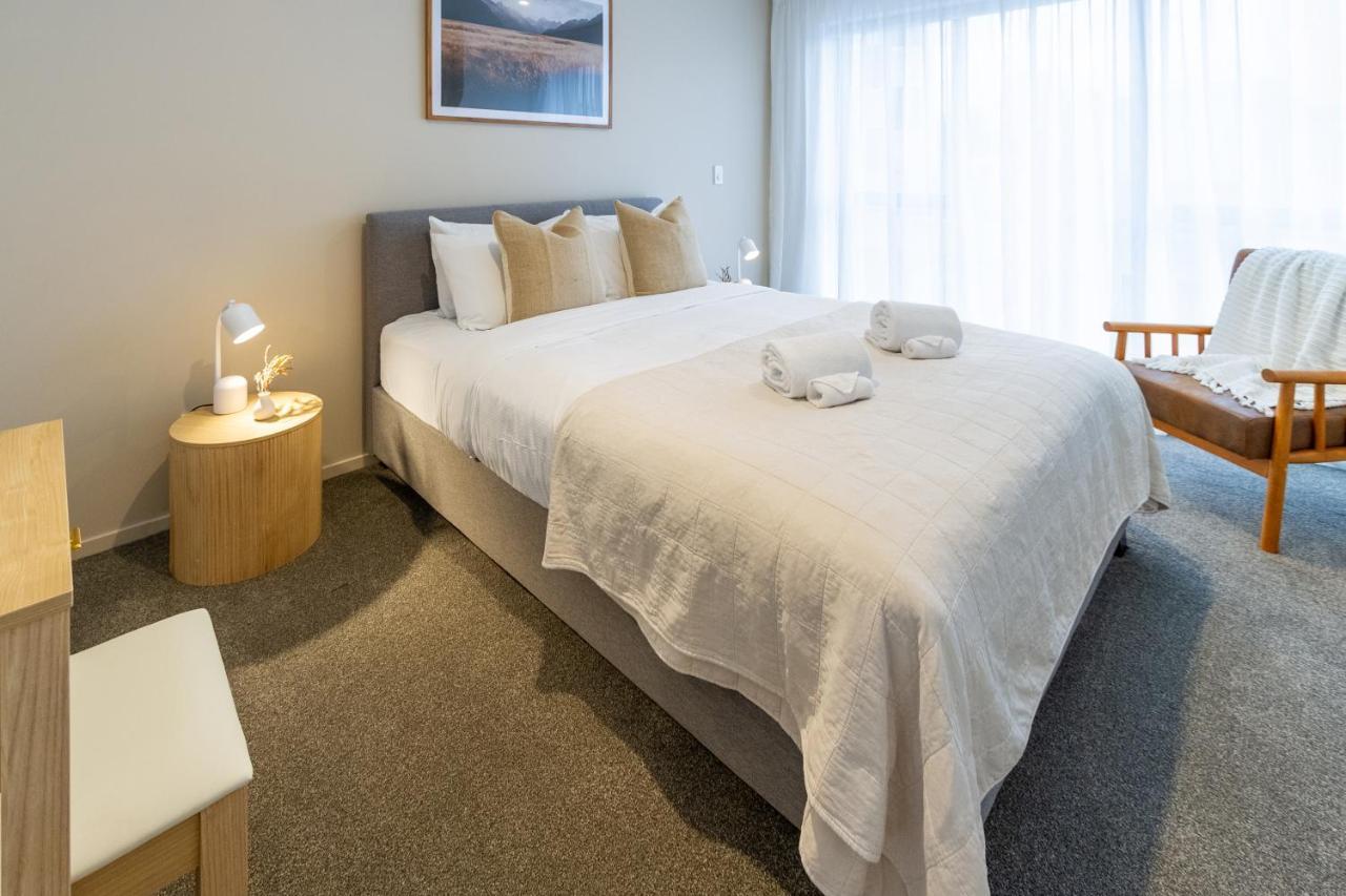 In The Heart Of It All: 2 Bed Cbd Townhouse Christchurch Exteriör bild