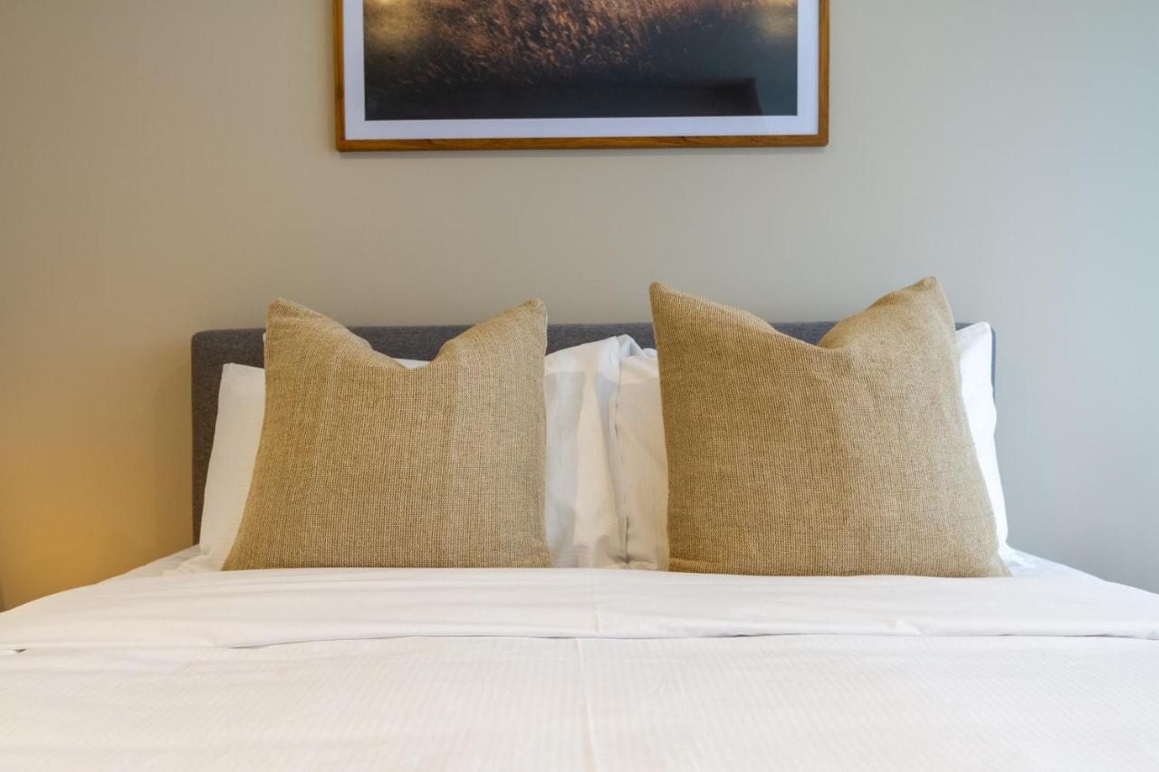 In The Heart Of It All: 2 Bed Cbd Townhouse Christchurch Exteriör bild