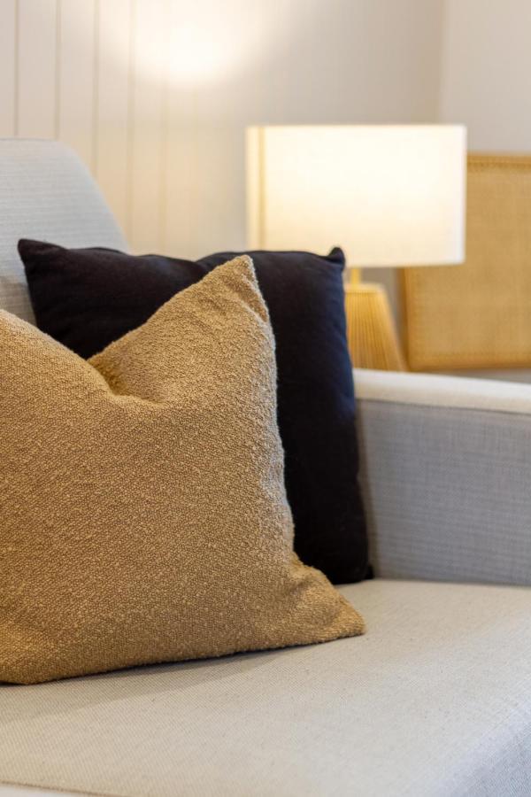 In The Heart Of It All: 2 Bed Cbd Townhouse Christchurch Exteriör bild